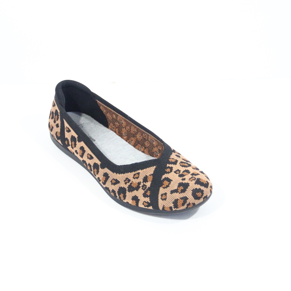 Clarks Cloudsteppers Animal Print Ballet Flat sz 9 Women Slip on Shoes